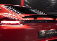 Porsche Cayman / Moms