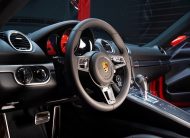 Porsche Cayman / Moms