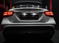 Mercedes-Benz GLA 180 AMG Sport , Panorama