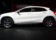 Mercedes-Benz GLA 180 AMG Sport , Panorama