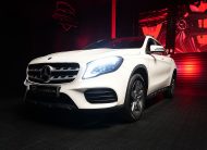 Mercedes-Benz GLA 180 AMG Sport , Panorama