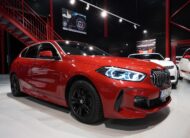 BMW 118 i Steptronic 140hk / Panorama / 1 ägaren / S+V Däck