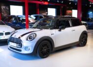MINI Cooper 3-dörrars Panorama Nybilsgaranti 136hk