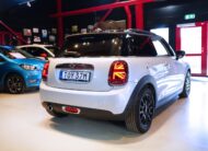 MINI Cooper 3-dörrars Panorama Nybilsgaranti 136hk