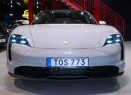 Porsche Taycan Performance Plus 408hk / Panorama / Bose / Luftfjädring
