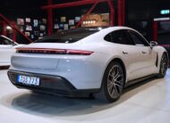 Porsche Taycan Performance Plus 408hk / Panorama / Bose / Luftfjädring