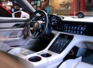 Porsche Taycan Performance Plus 408hk / Panorama / Bose / Luftfjädring