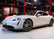 Porsche Taycan Performance Plus 408hk / Panorama / Bose / Luftfjädring
