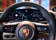 Porsche Taycan Performance Plus 408hk / Panorama / Bose / Luftfjädring