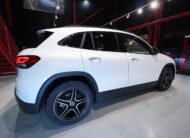 Mercedes Benz GLA 200 / 2023 / 0 km Moms
