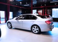 BMW 330e Sedan Steptronic Sport line Helläder 252hk S+V Däck