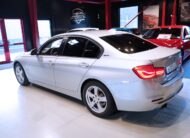 BMW 330e Sedan Steptronic Sport line Helläder 252hk S+V Däck