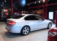 BMW 330e Sedan Steptronic Sport line Helläder 252hk S+V Däck