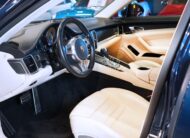 Porsche Panamera 4WD GTS 440hk Sv.såld Elstolar Soft close