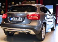 Mercedes-Benz GLA 200 B-Kamera 156hk Harman Kardon Elstolar