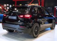 Mercedes-Benz GLA 200 SUV 2024 Moms Svart x Brun