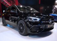 Mercedes-Benz GLA 200 SUV 2024 Moms Svart x Brun