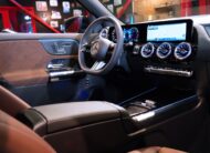 Mercedes-Benz GLA 200 SUV 2024 Moms Svart x Brun
