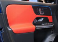 Mercedes-Benz GLA 200 SUV 2024 Moms Blå x Röd