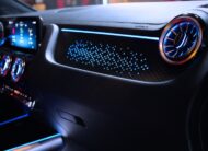 Mercedes-Benz GLA 200 SUV 2024 Moms Blå x Röd