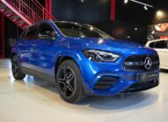 Mercedes-Benz GLA 200 SUV 2024 Moms Blå x Röd