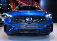 Mercedes-Benz GLA 200 SUV 2024 Moms Blå x Röd