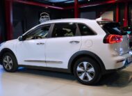 Kia Niro Plug in Hybrid Advance Plus Rattvärme P-Kamera S+V