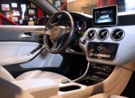Mercedes-Benz A 180 Premiumpaket P-Kamera Apple Carplay