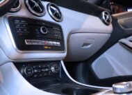 Mercedes-Benz A 180 Premiumpaket P-Kamera Apple Carplay