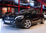 Mercedes-Benz A 180 Premiumpaket P-Kamera Apple Carplay