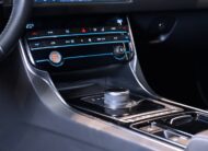 Jaguar XF 20d | R-DYNAMIC | Black Pack | El stolar | Kamera