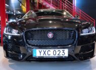 Jaguar XF 20d | R-DYNAMIC | Black Pack | El stolar | Kamera