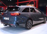 Kia CEED GT-Line 140hk | Kamera Rattvärme | Döda-Vinkel Drag