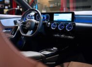 Mercedes-Benz CLA 200 AMG Panorama El-Stolar Headup display 360 Kam MOMS