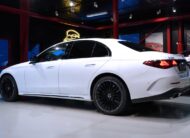 Mercedes-Benz E 200 AMG Panorama HUD Soft close / VAT