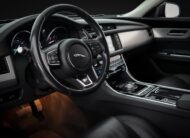 Jaguar XF 30d / Kamera / El-Stolar / Skin klädsel / 300HK