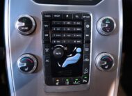 Volvo XC70 D4 AWD Sport edition / Taklucka / El-Stolar / Ny Kamrem / 1 ägare