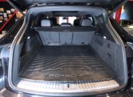 Porsche Cayenne E-Hybrid Panorama Luftfjädring Sport Chrono