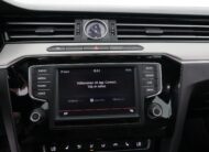 Volkswagen Passat Sportscombi 2.0 4M R-Line skinn GT D-värm