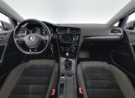 Volkswagen Golf 140hk Motorvärmare P-sensor Highline Plus