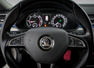 Skoda Superb Kombi 2.0 TDI Style Kamera Dragkrok El-Stolar