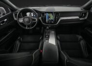 Volvo XC60 D5 235hk AWD R-Design HUD Läder El-Stolar Drag