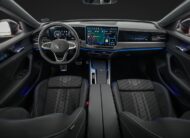 Volkswagen Passat Sportscombi 1.5 eTSI R-Line Värmare Drag