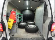 Volkswagen Transporter T32 2.0 TDI BMT 4Motion Inredd Drag D-Värm / MOMS